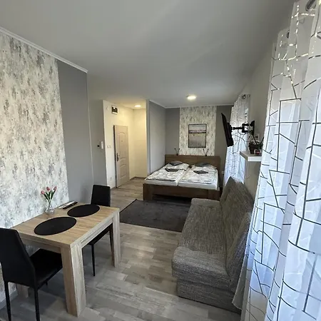Mira Nest - Guest house