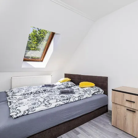 Mira Nest - Gæstehus Budapest