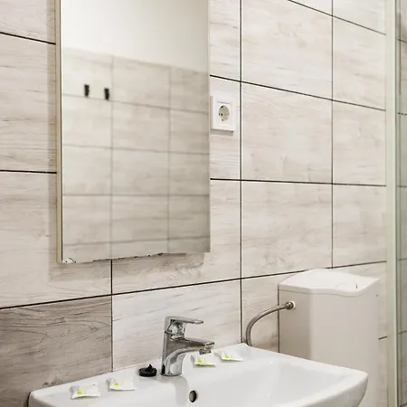 Mira Nest - Gæstehus 3*