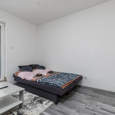 Mira Nest - 3* Budapest