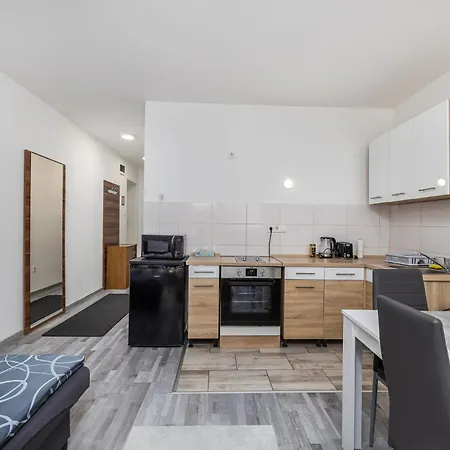 Mira Nest - Gæstehus