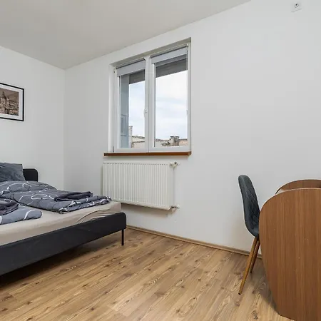 Mira Nest - Gæstehus 3*