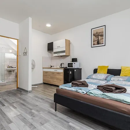 Mira Nest - Budapest