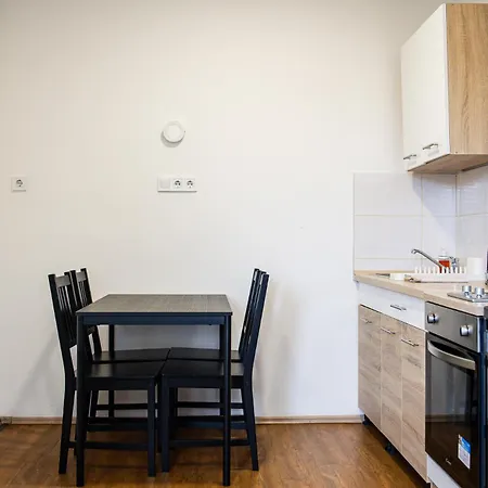 Mira Nest - Gæstehus Budapest