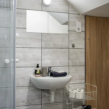 Mira Nest - Budapest