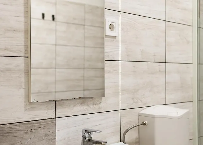 Venus Apartments - Mira Nest בית הארחה 3*