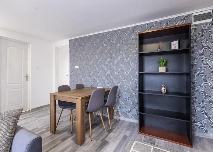 Venus Apartments - Mira Nest בית הארחה