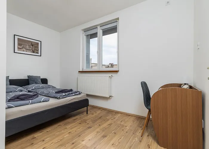 Venus Apartments - Mira Nest בית הארחה 3*