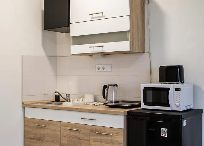 Venus Apartments - Mira Nest 3*