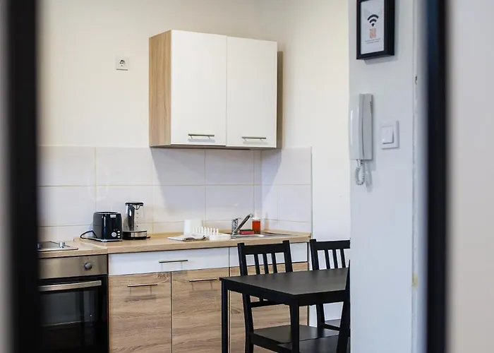 Venus Apartments - Mira Nest בית הארחה