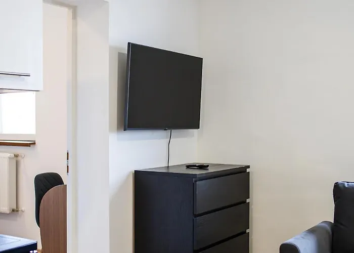 בית הארחה Venus Apartments - Mira Nest 3*